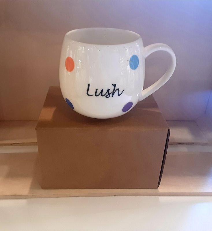 Lush hug mug