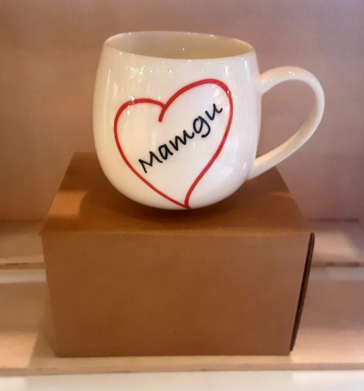 Mamgu hug mug