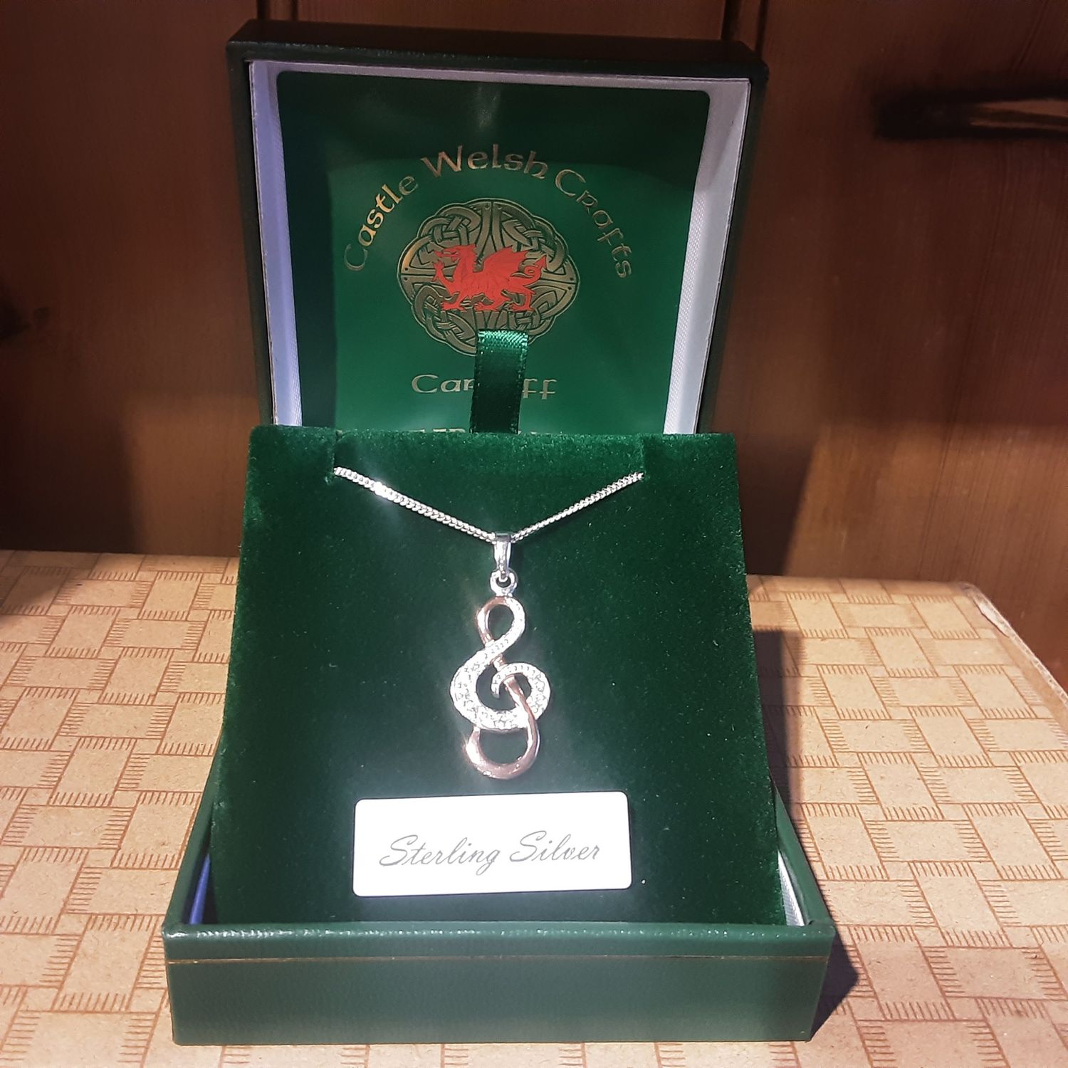 Trebble clef pendant