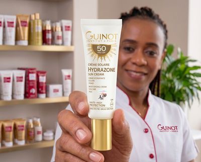 ☀️ GUINOT Crème Solaire Hydrazone - Crème Hydratante Solaire - Visage FPS 50 ( 50ml ) ☀️ GUINOT Crème Solaire Hydrazone - Crème Hydratante Solaire - Visage FPS 50 ( 50ml )