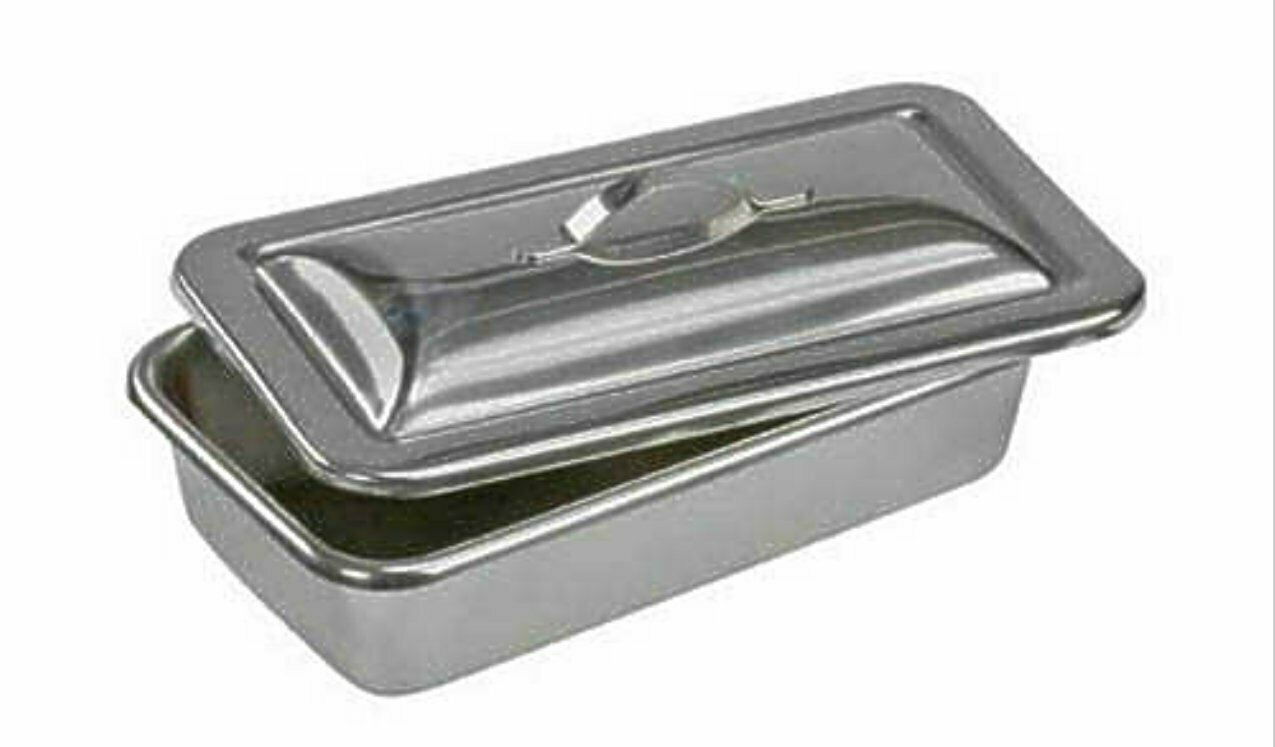 TECHMED ECONOMY STAINLESS STEEL INSTRUMENT TRAY WITH COVER AND STRAP HANDLE 8.75” x 5” x 2”