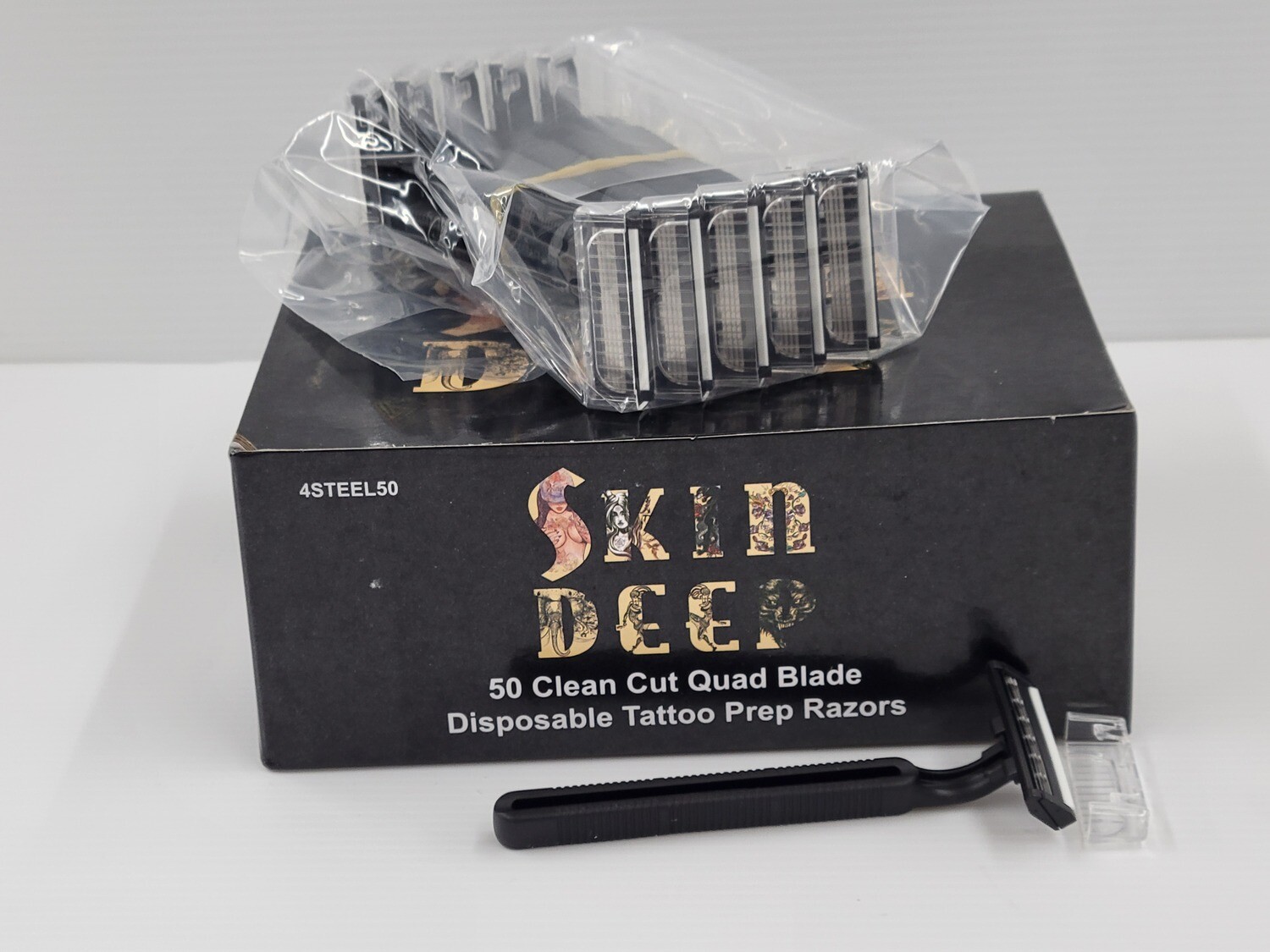 SKIN DEEP DISPOSABLE RAZORS FOUR ROW BLADES AND SOAP 6PK50 - CS300