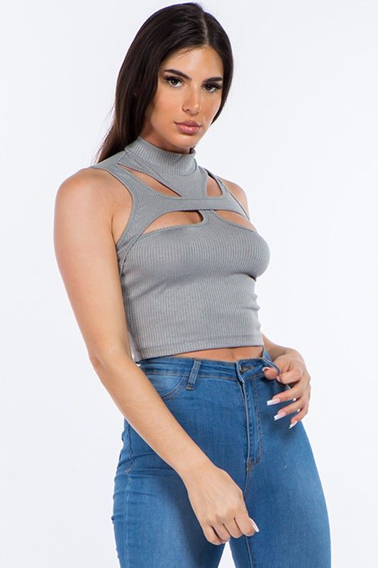 CROP TOP IN BLACK