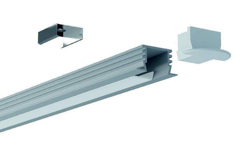 ALUMINUM EXTRUSION - LP2212