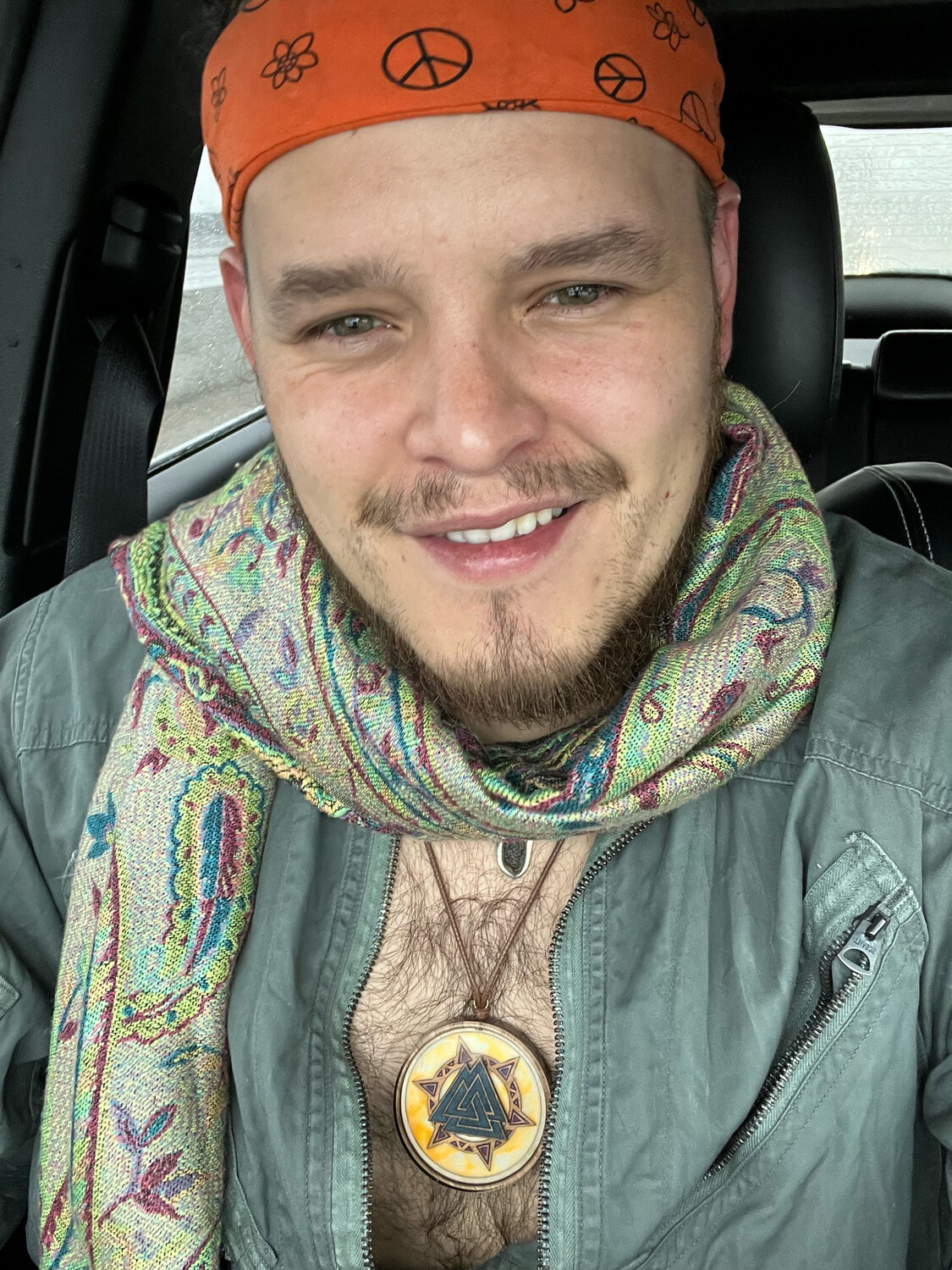 Track Down Giving Pendant