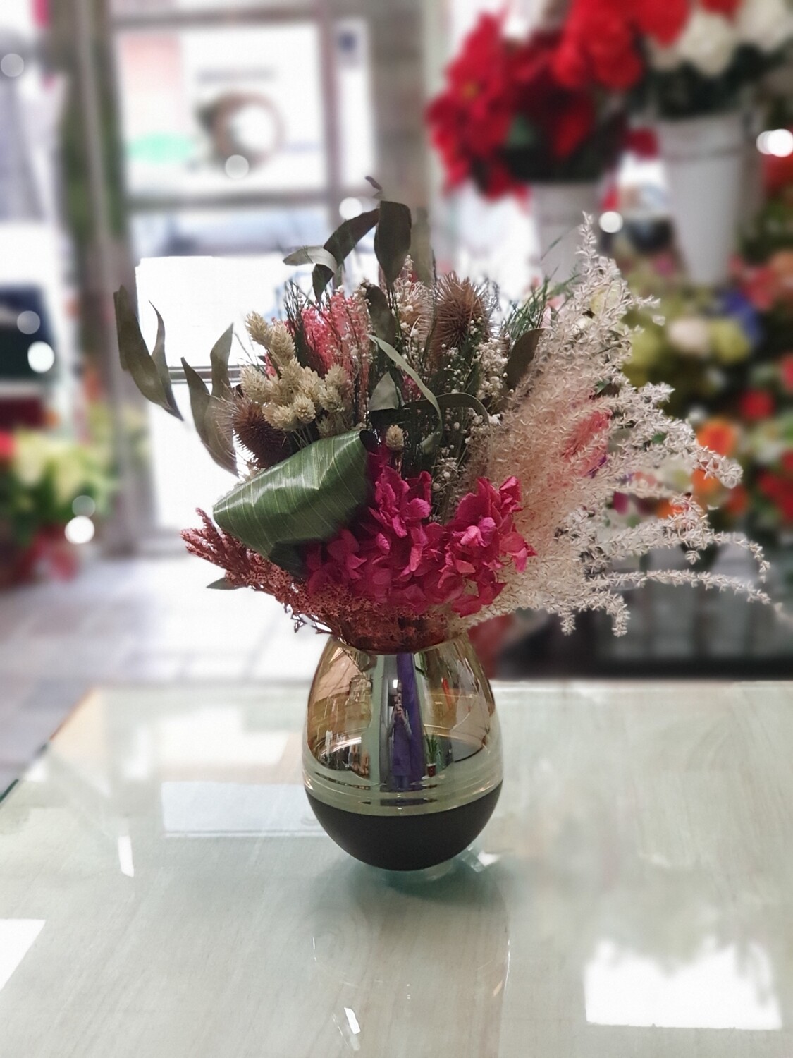 Ramo de flores preservadas con jarron de cristal