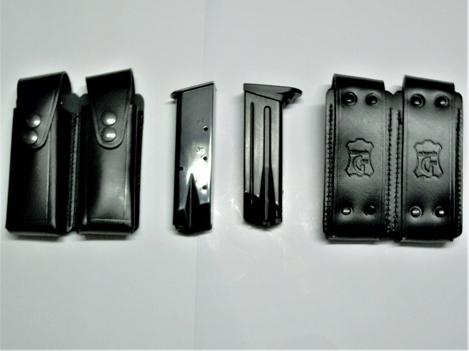 Funda Cargador doble en cuero