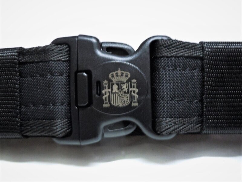 Cinto doble con velcro con escudo Constitucional.