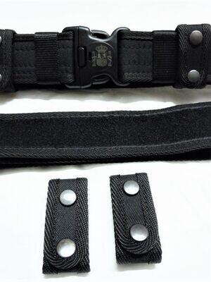 Cinturón doble reforzado con velcro hebilla con seguro escudo constitucional grabada a láser. Cinturón doble reforzado con velcro hebilla con seguro escudo constitucional grabada a láser.