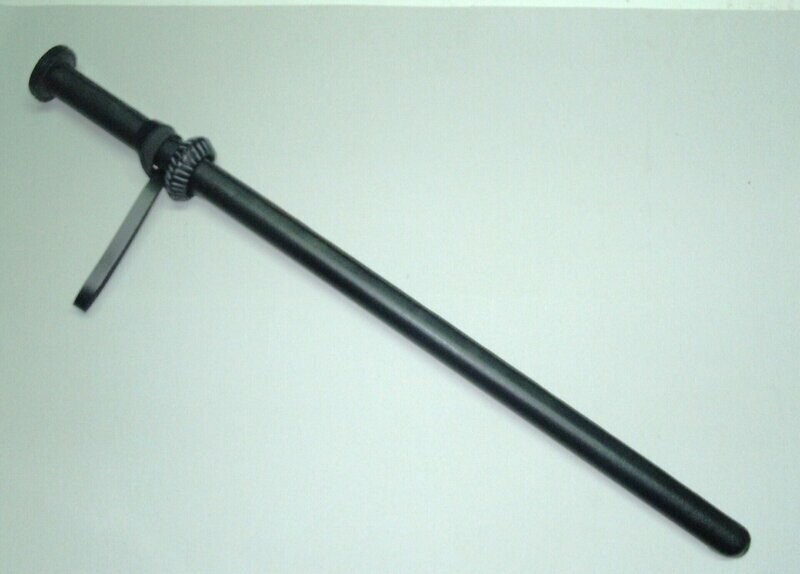 Defensa 68 cm anti disturbios con roseta y correa de seguridad
