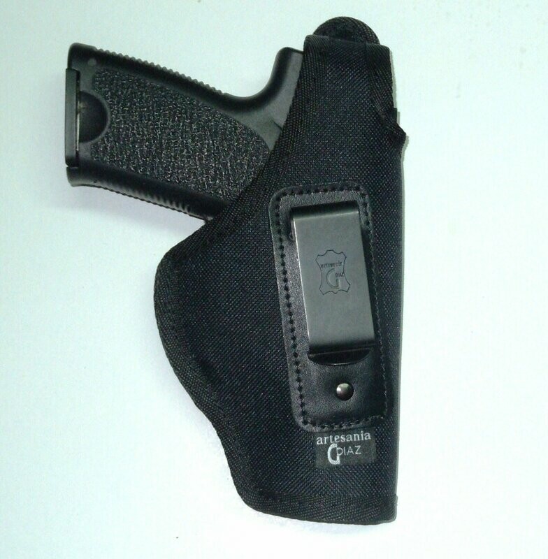 Funda Interior cordura con cierre al martillo.