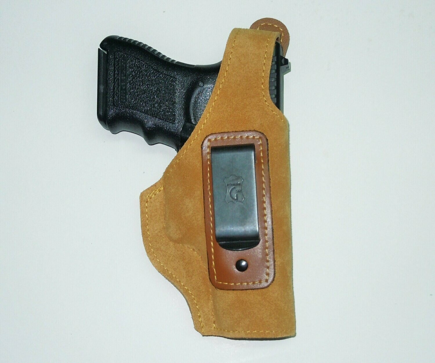 Funda interior en piel serraje con cierre al martillo Funda interior en piel serraje con cierre al martillo