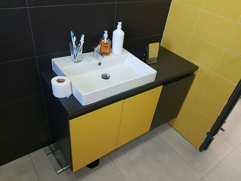 Móvel wc 2 portas e tulha