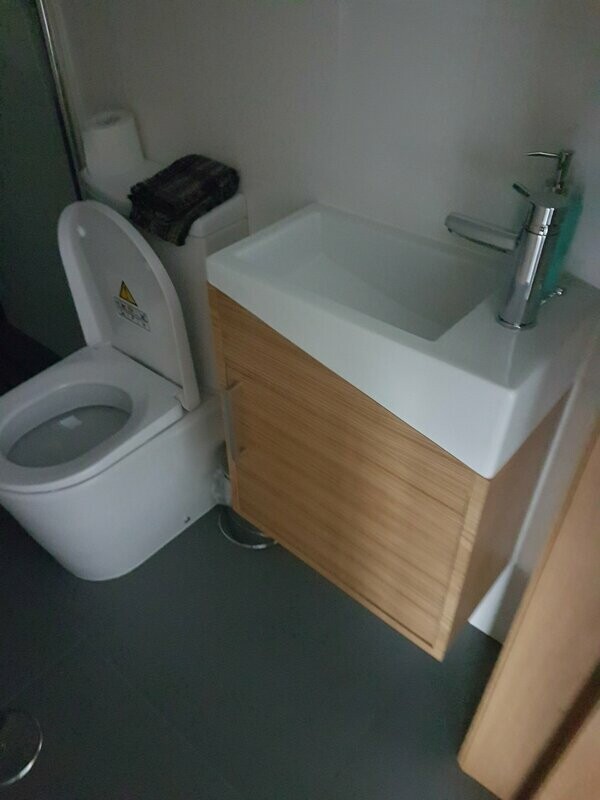 Móvel wc porta inclinado