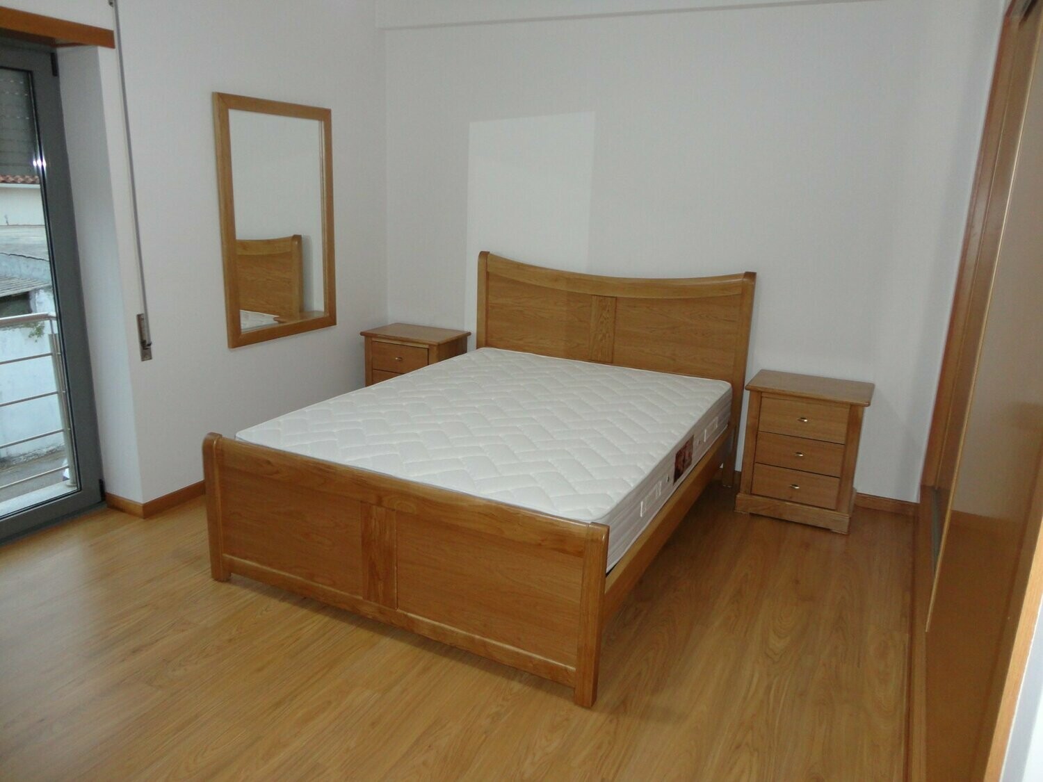Quarto Clássico Carvalho