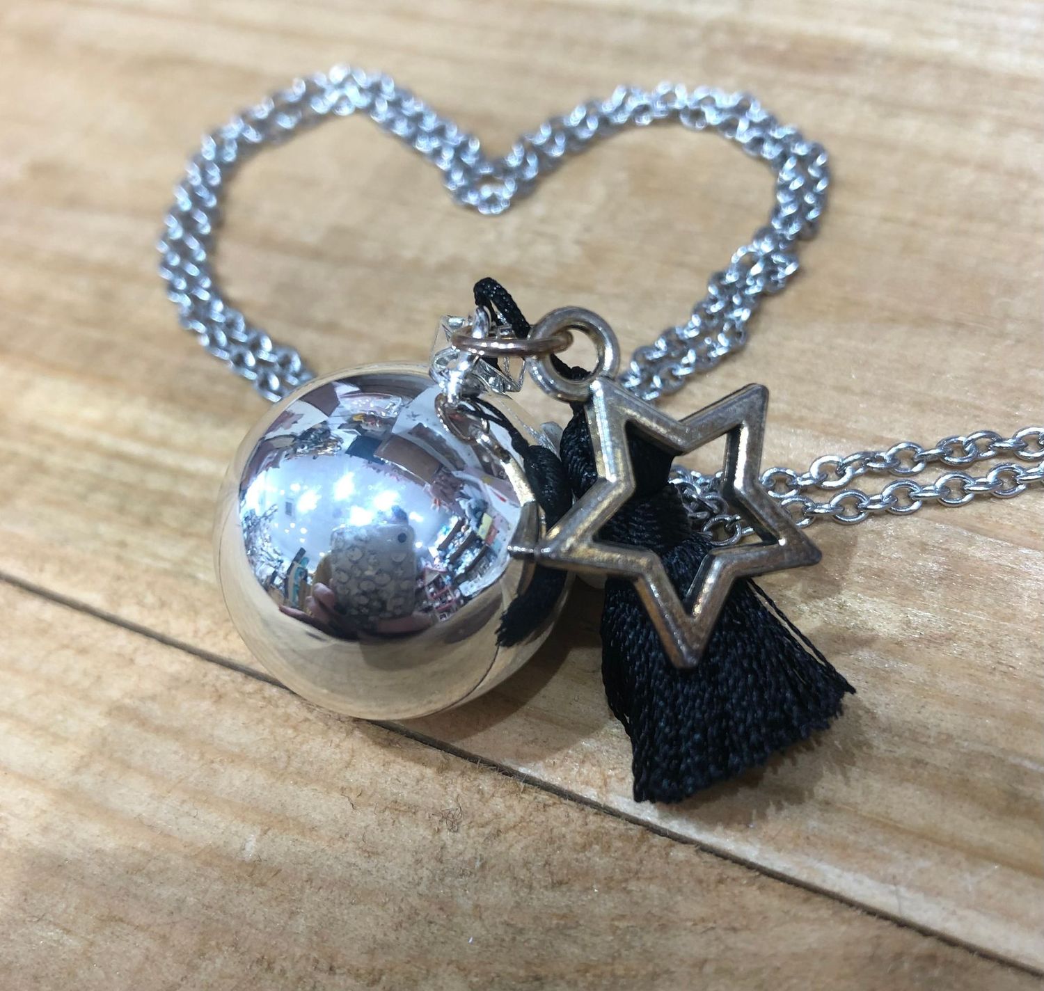 Bola de grossesse pompon noir + étoile "Anna" - Irréversible Bijoux