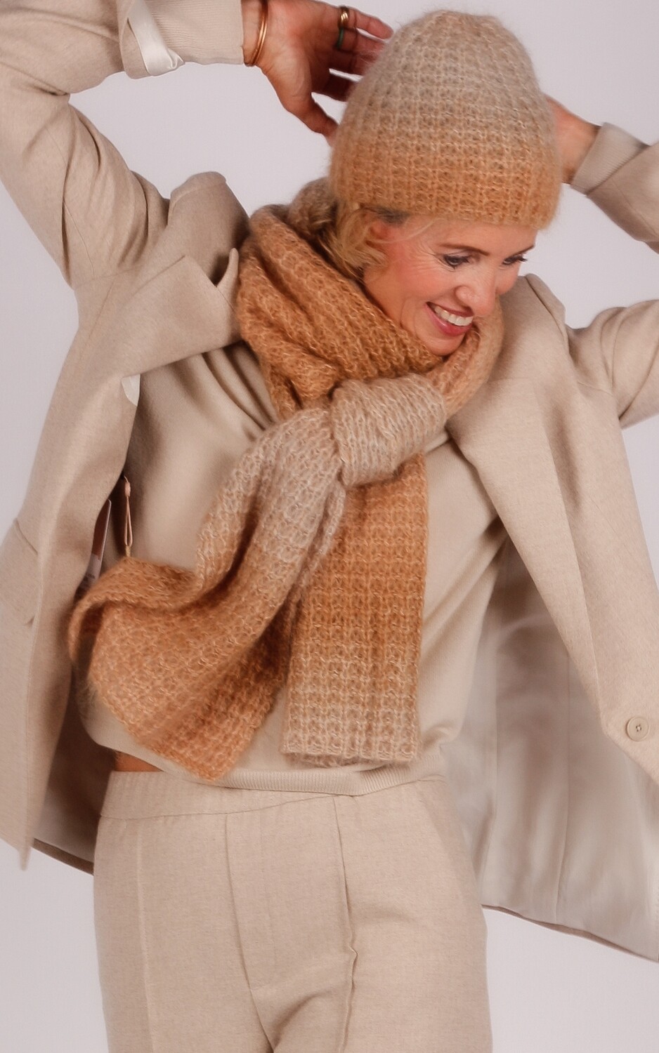 Gustav shawl camel