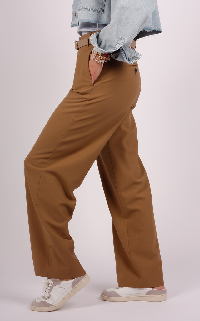 Closed broek camel