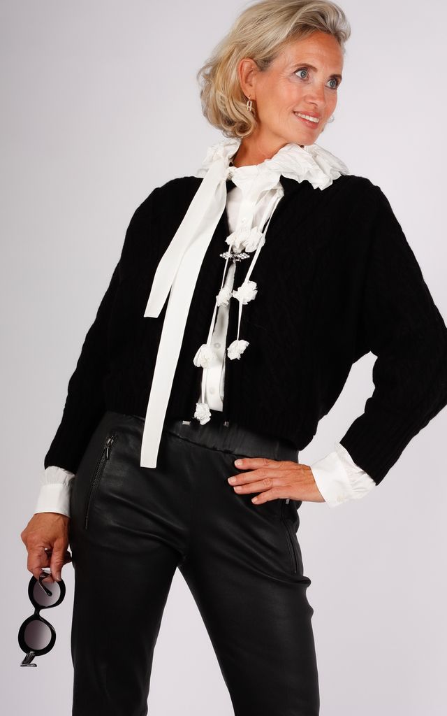 HIGH blouse wit
