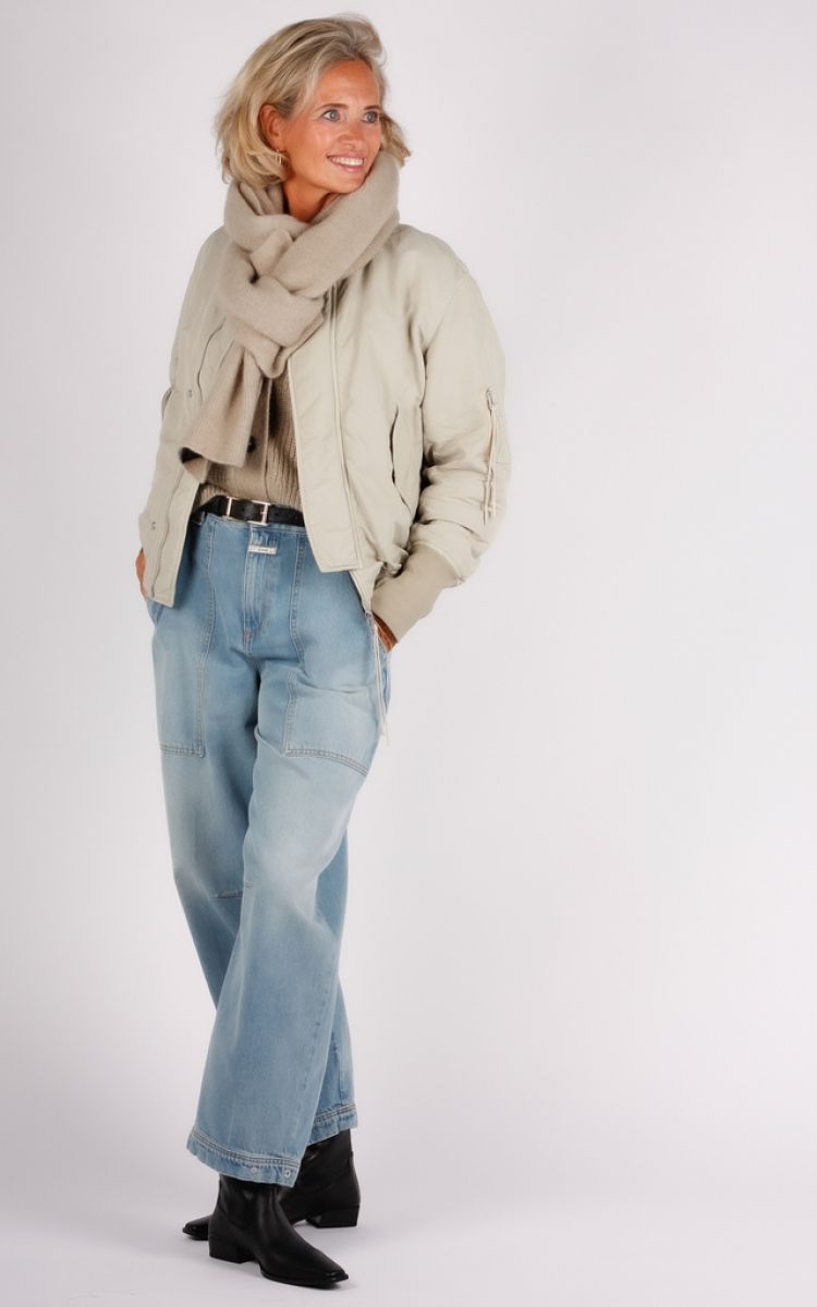 Closed bomber jack beige