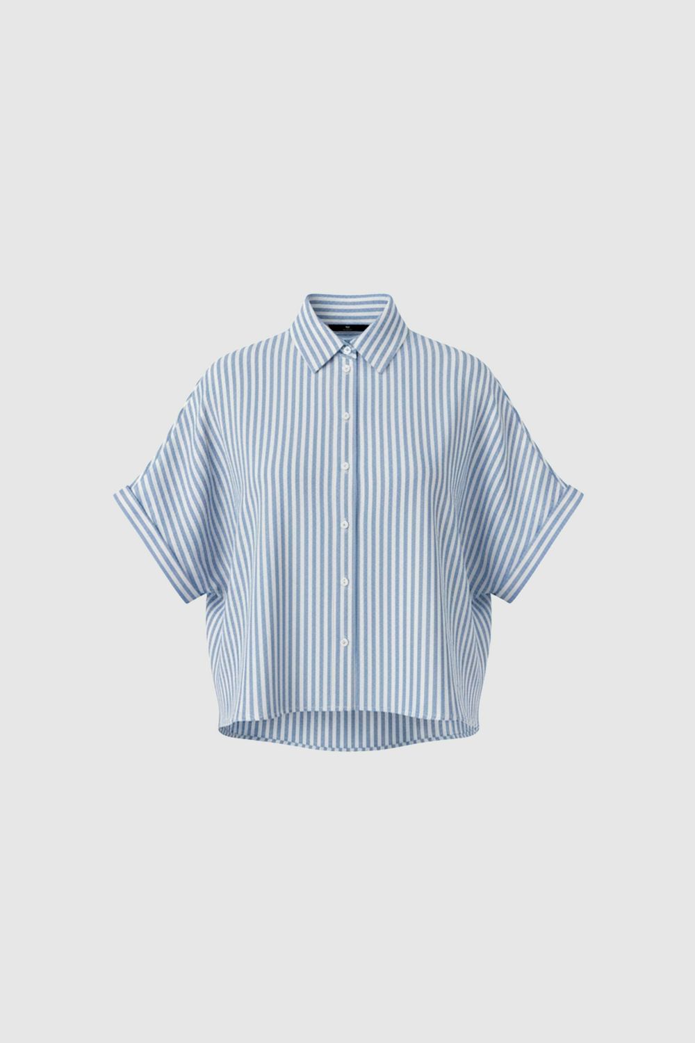 With Black batsleeve shirt Bianca