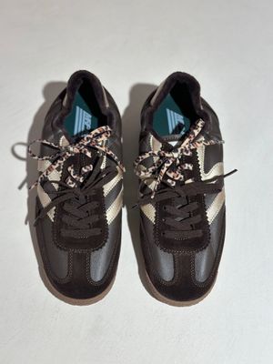 MRP sneaker Utah bruin