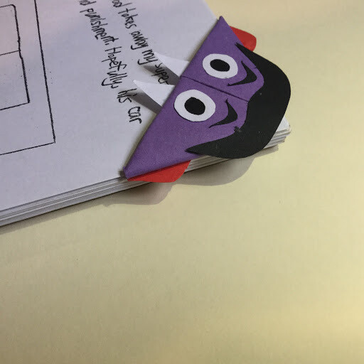 5 pcs bundle of corner bookmarks