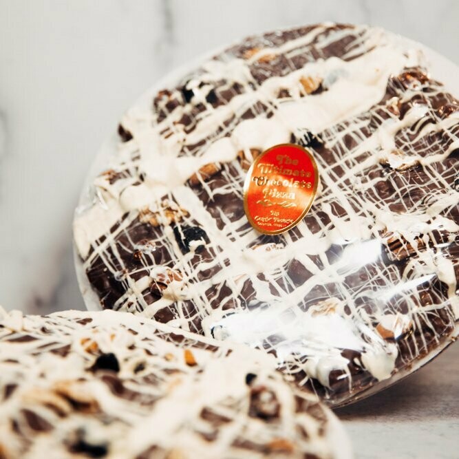 Ultimate Chocolate Pizza