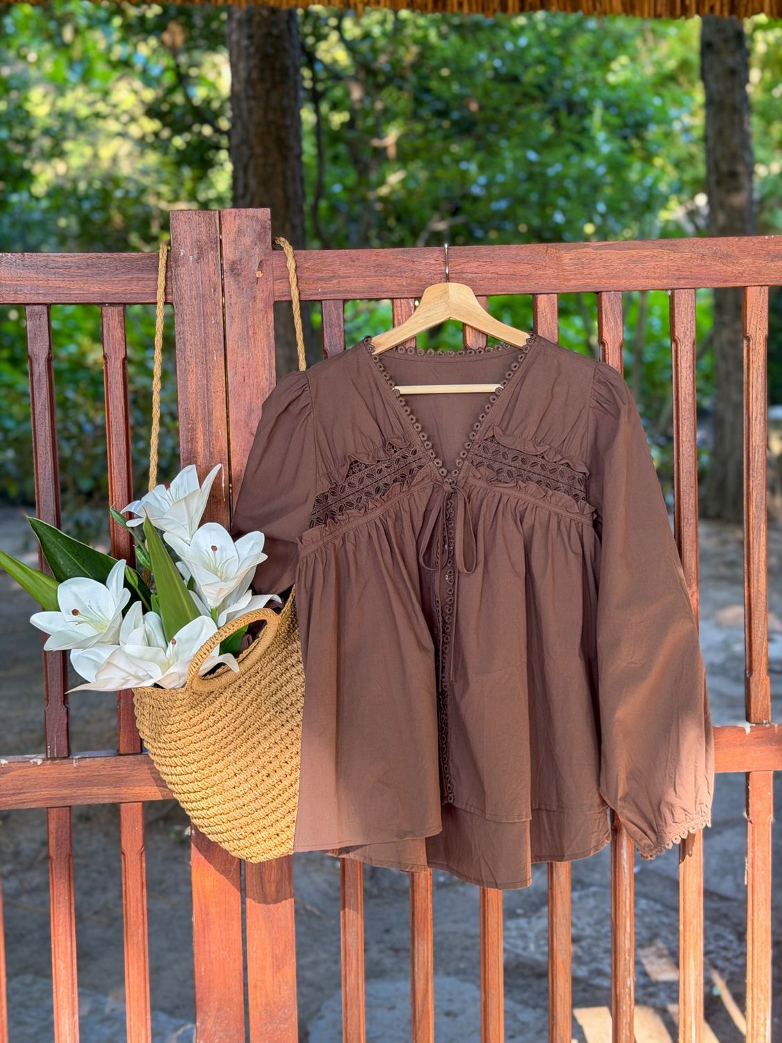 Camisa Serena con puntilla
