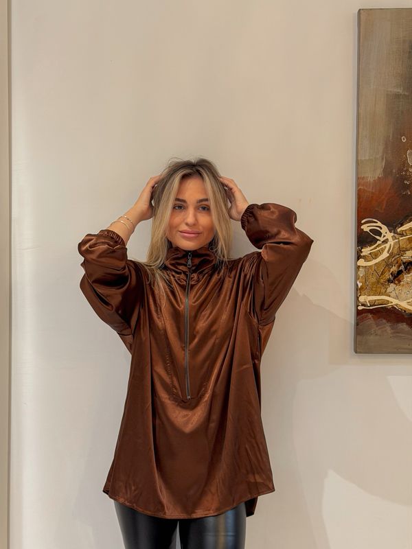 Blusa de satén