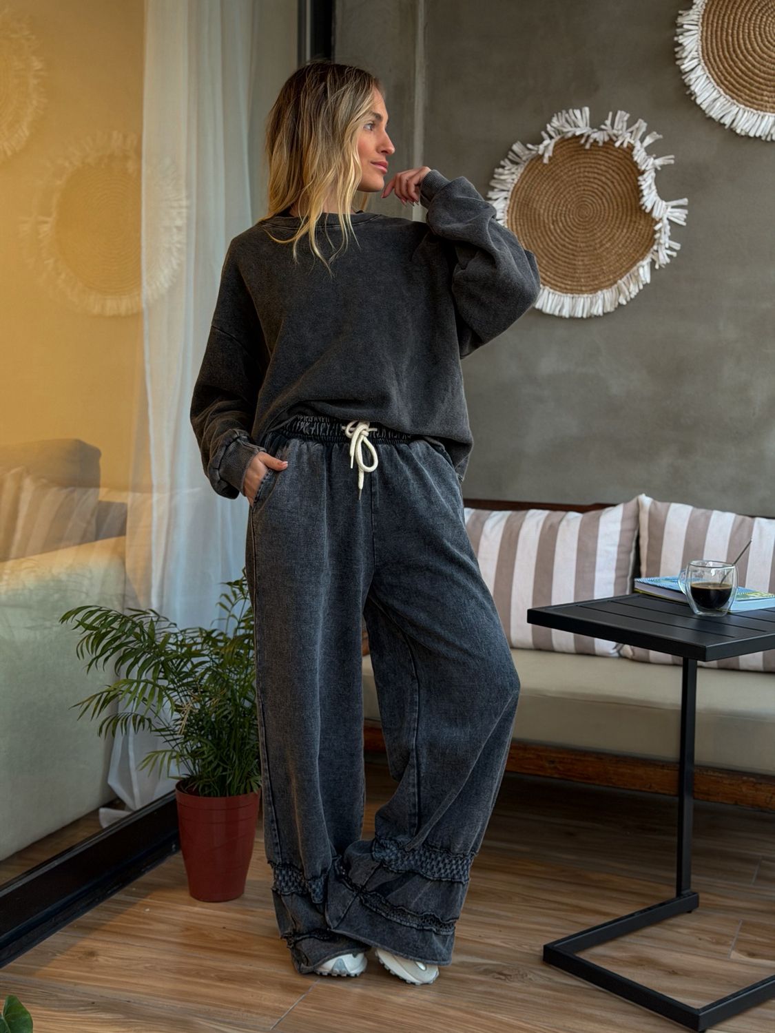Pantalón con puntilla