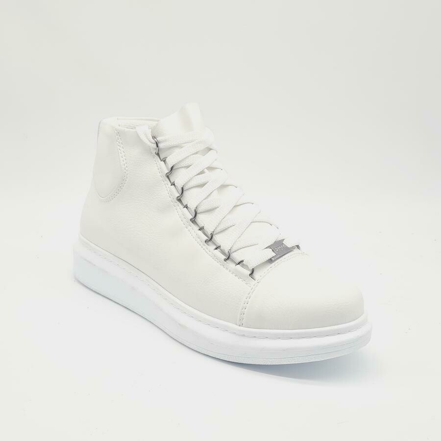 WAG ALL WHITE