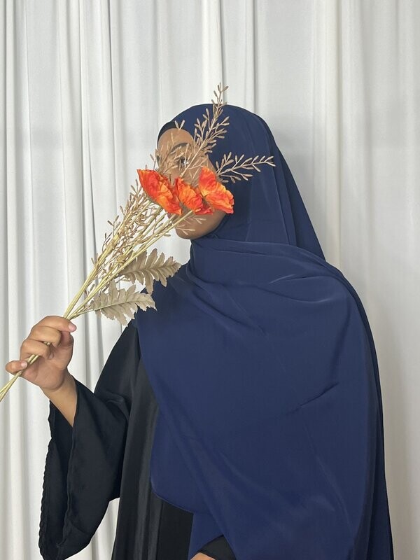 Hijab Marine
