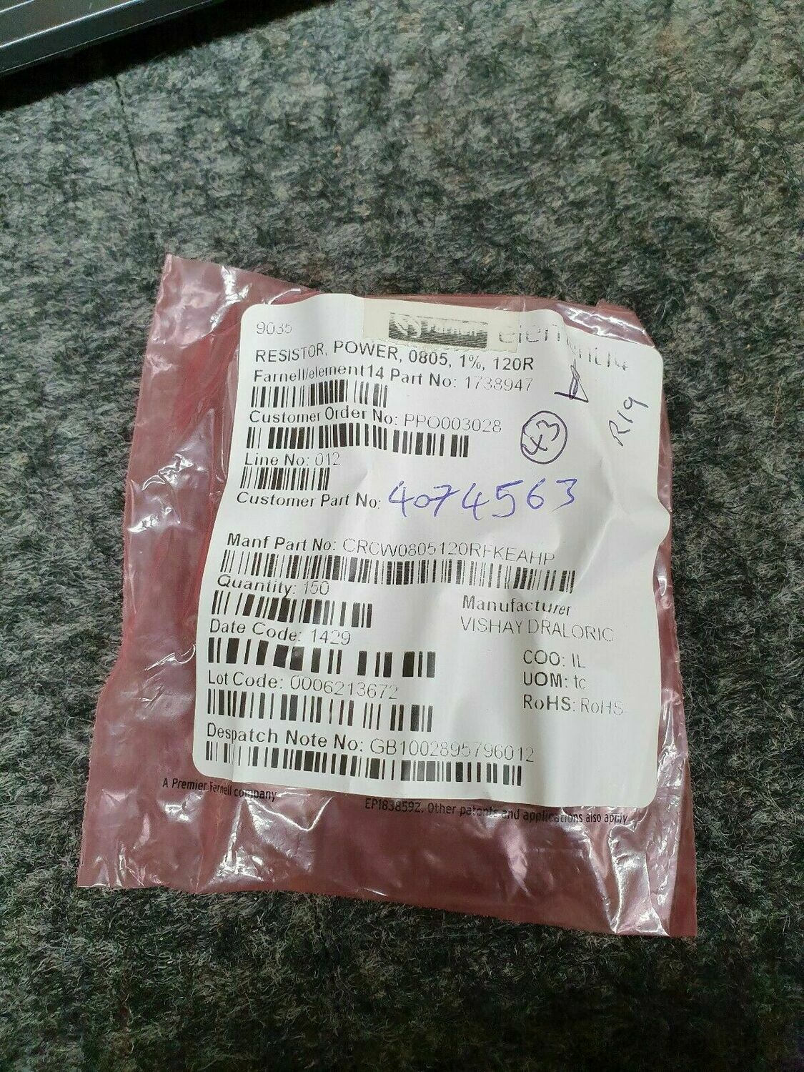 136x Vishay CRCW0805120RFKEAHP-SMD Chip Resistor, 0805, 120 ohm, CRCW-HP e3 Series 150V