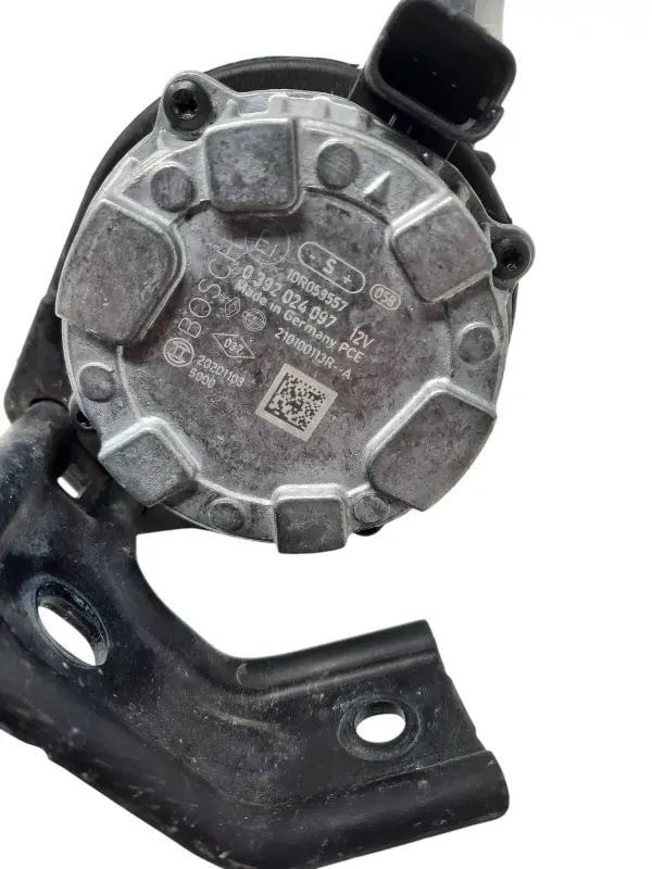 Renault Clio 1.6 Petrol 2022 Water Pump 10R058857