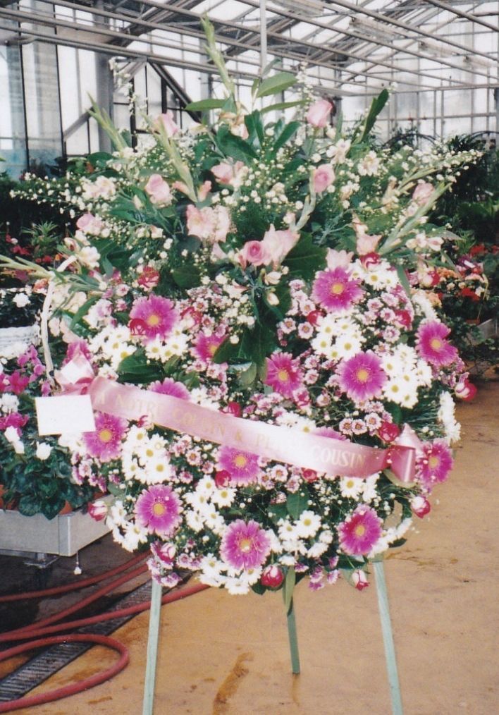 couronne environ 70cm de diametre finie sur trepied