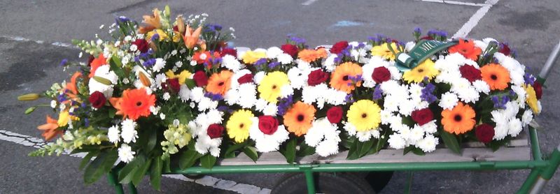 dessus de cercueil avec tête 1,50m de long fini