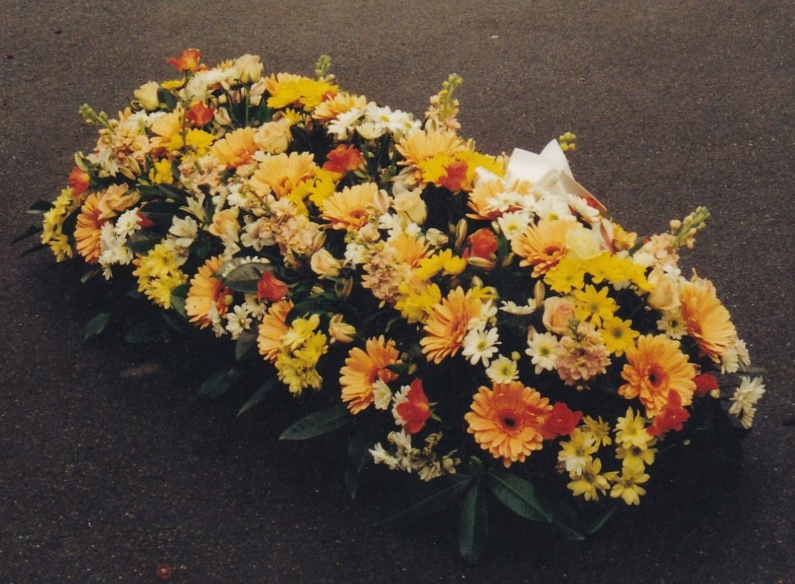 dessus de cercueil sans tête 1,20m de long fini