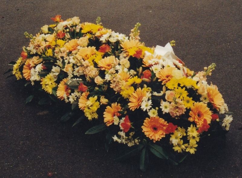 dessus de cercueil sans tête 1,20m de long fini