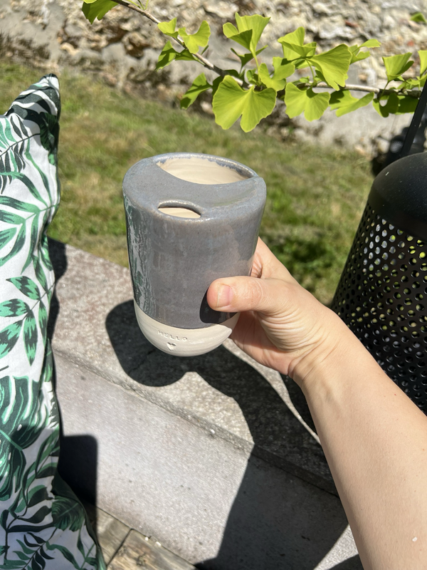 Travel mug en faïence 400 ml “HELLO”