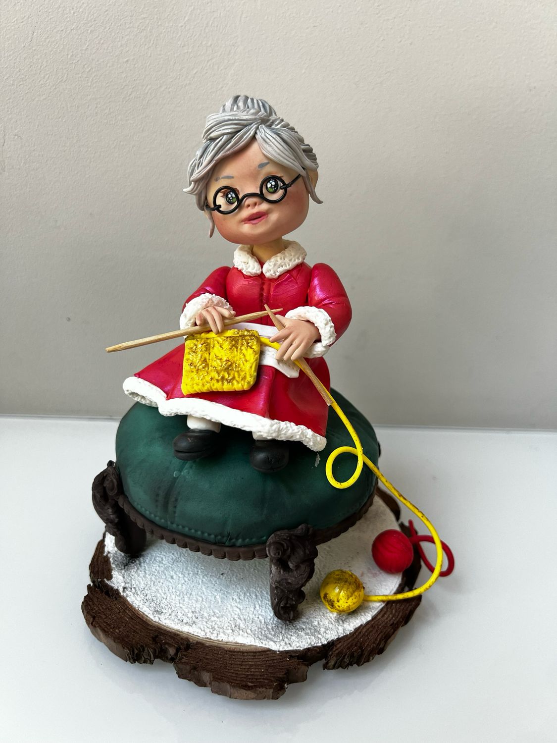 Atelier : La mère Noël à SOLERS à 230€ acompte 100€ le 29 novembre Atelier : La mère Noël à SOLERS à 230€ acompte 100€ le 29 novembre