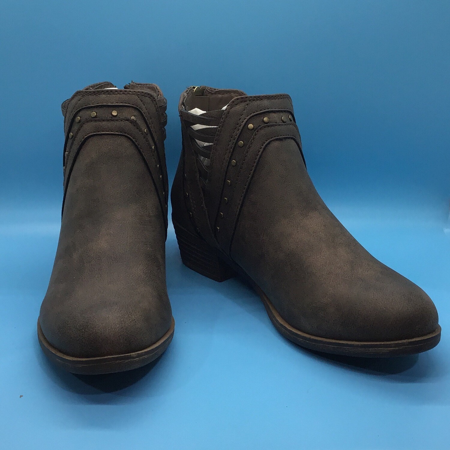 Brown Threaded booties