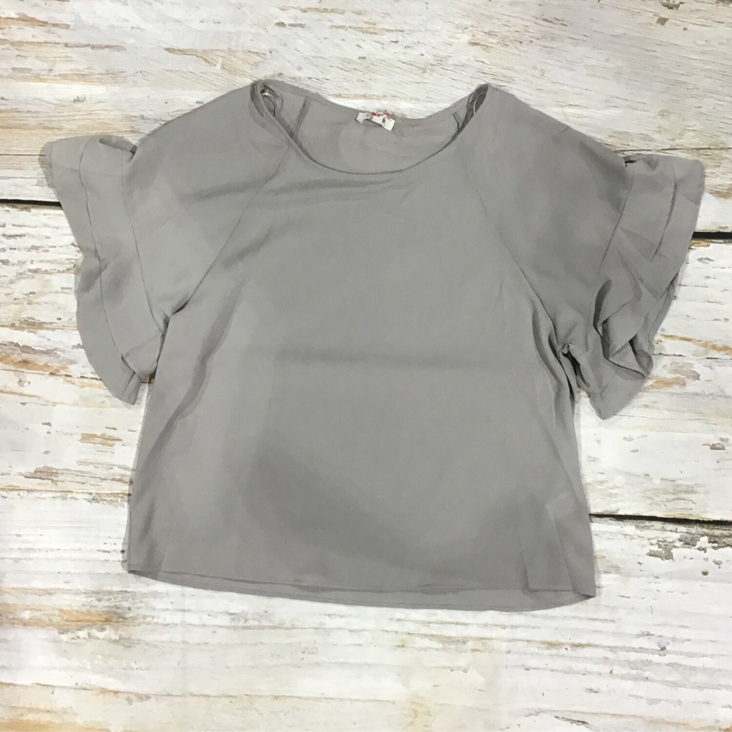 GREY RUFFLE SS TOP