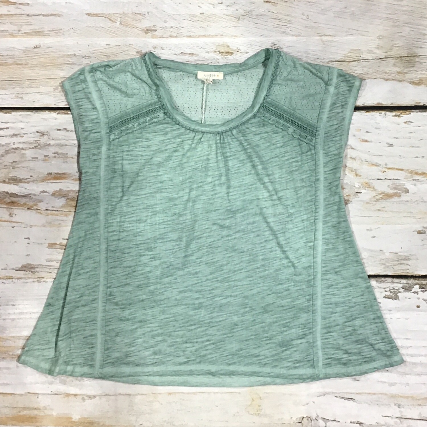MINT TOP W/LACE TRIM