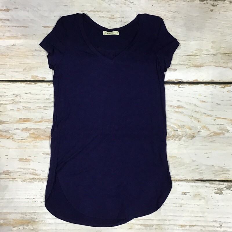 NAVY V-NECK PLEATED BACK TOP