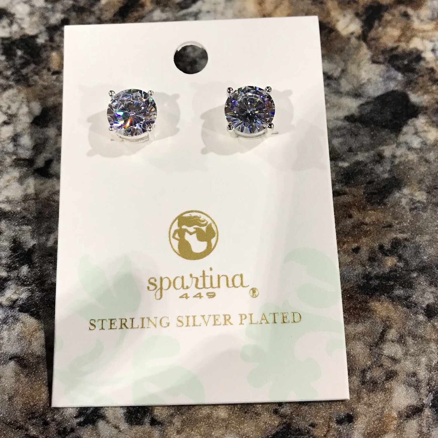 Sparkle stud earring