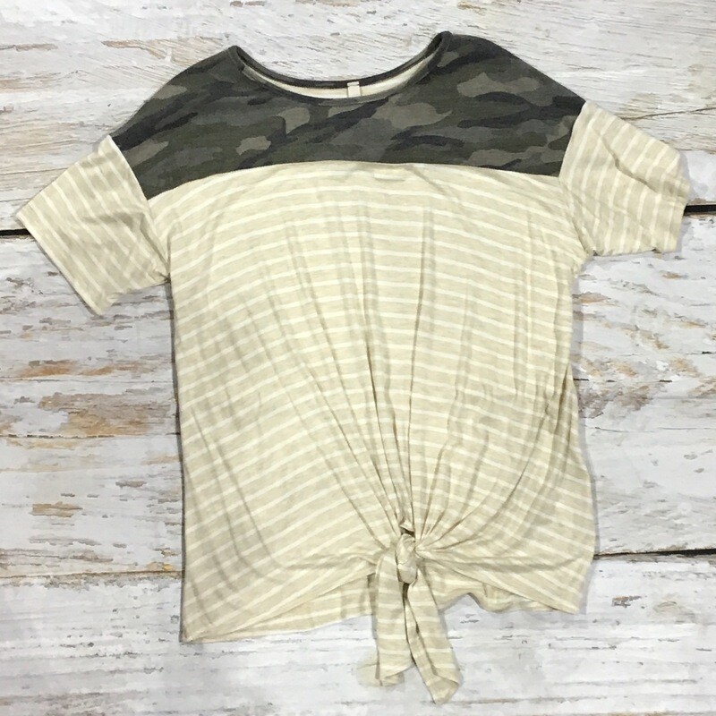 CREAM STRIPE W/CAMO TOP