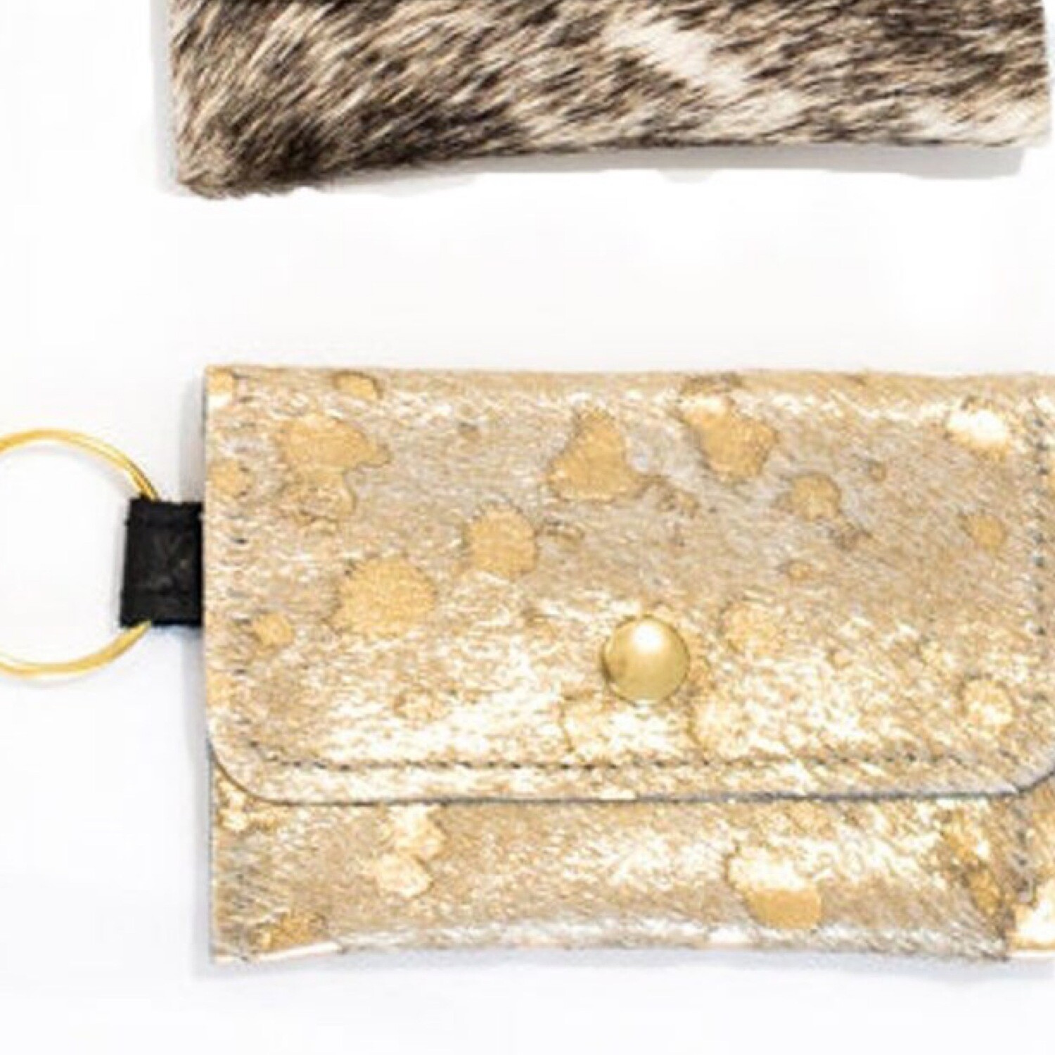 Keychain Wallet. Gold