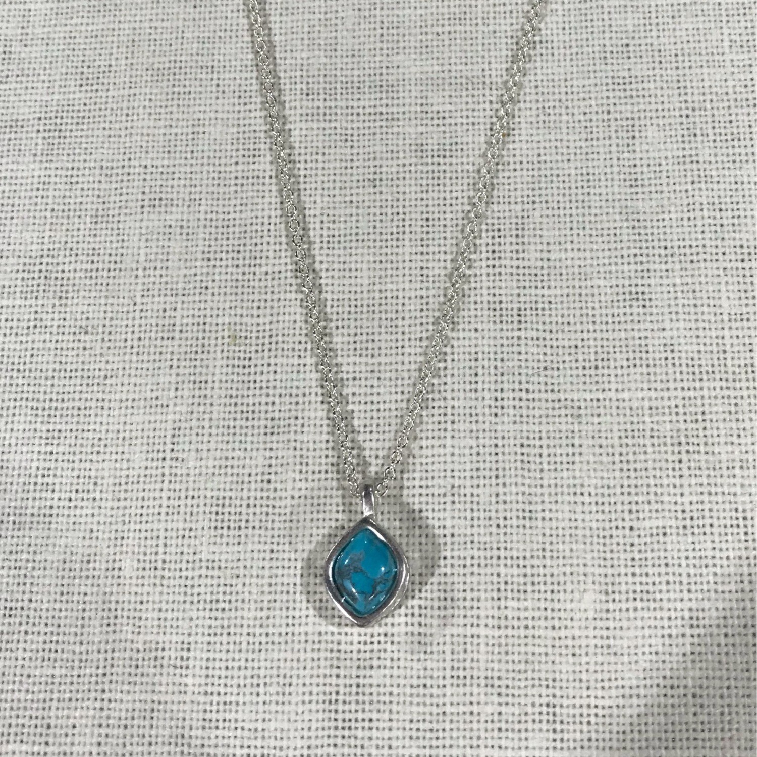 Naia petite necklace 16”