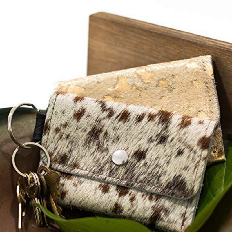 Keychain Wallet. Brown/White